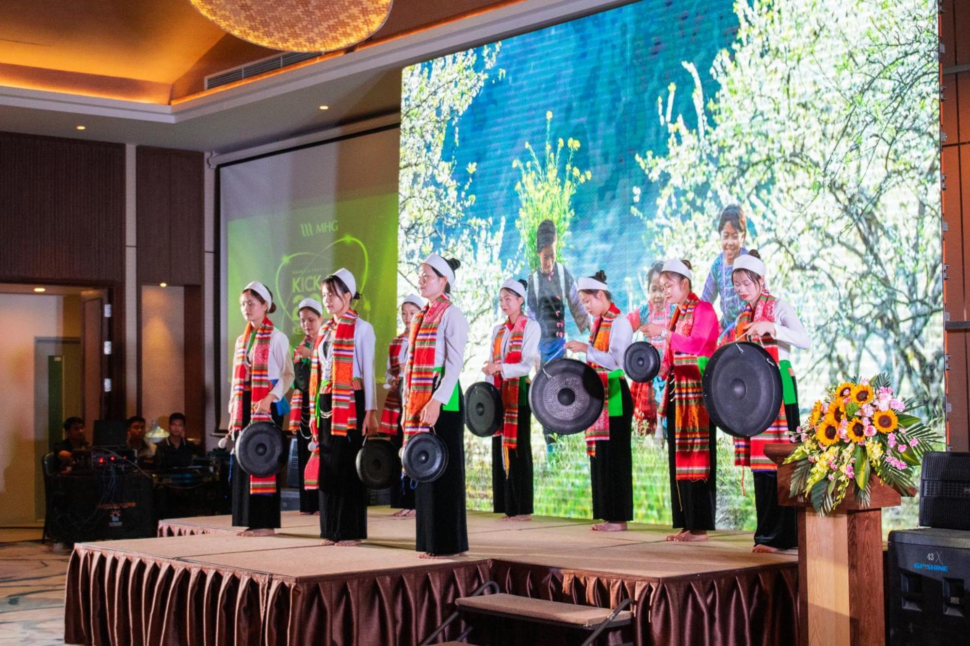 Hotel Mandala Retreats Kim Boi Hòa Bình Esterno foto
